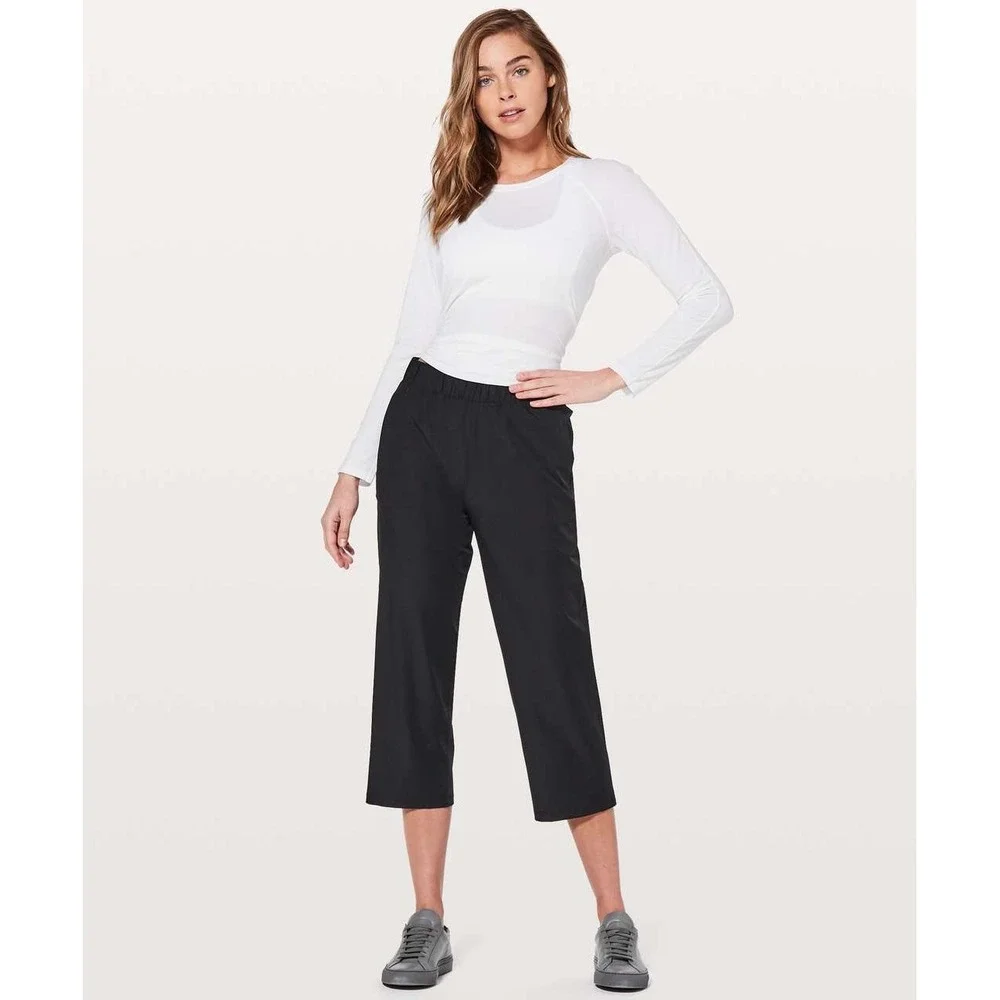Lululemon Next Move Crop 23 Black Swift Ultra Light Relaxed Fit Pants Size 6